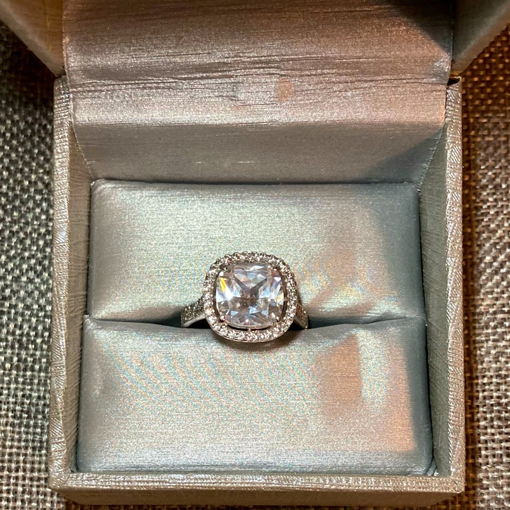 Halo ring